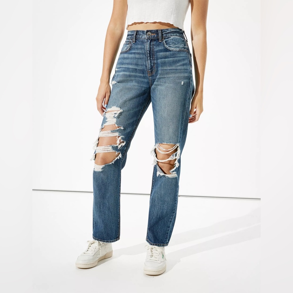 AE Ripped 90s Boyfriend Style Jeans Medium Wash